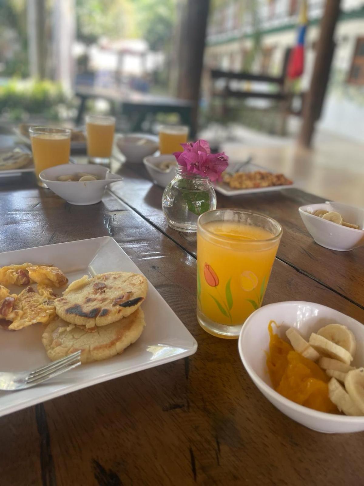Hostal Luz De Luna Palomino Ngoại thất bức ảnh