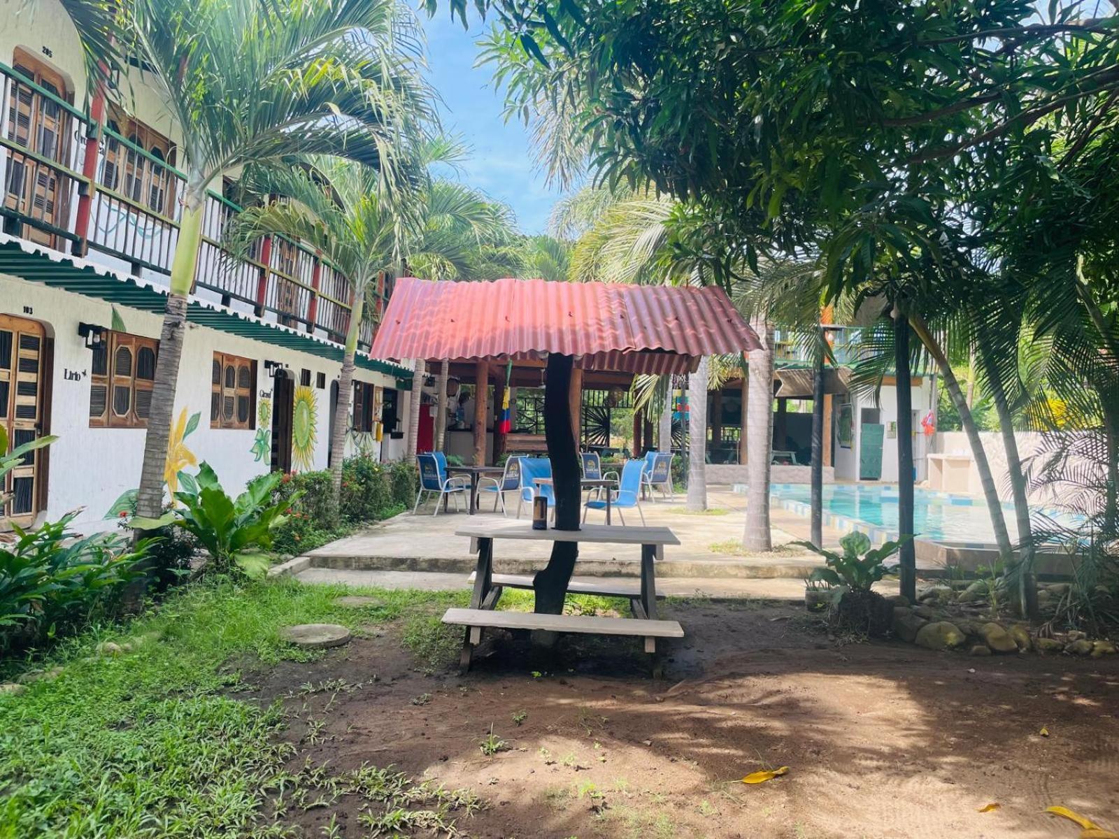 Hostal Luz De Luna Palomino Ngoại thất bức ảnh
